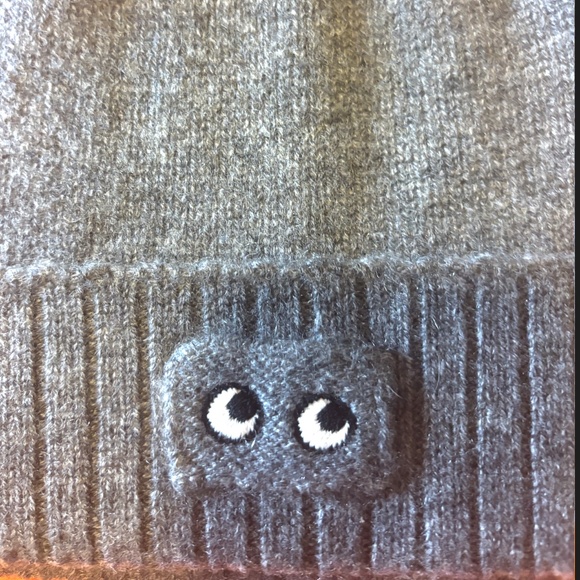 Anya Hindmarch Uniqlo collab gray 100% cashmere knitted beanie hat tuque NWT - Picture 3 of 8